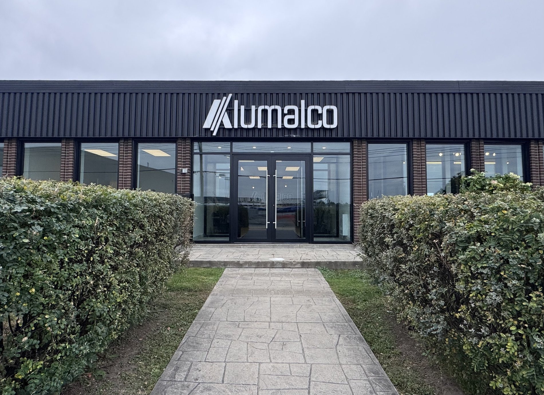 A modern Alumalco home